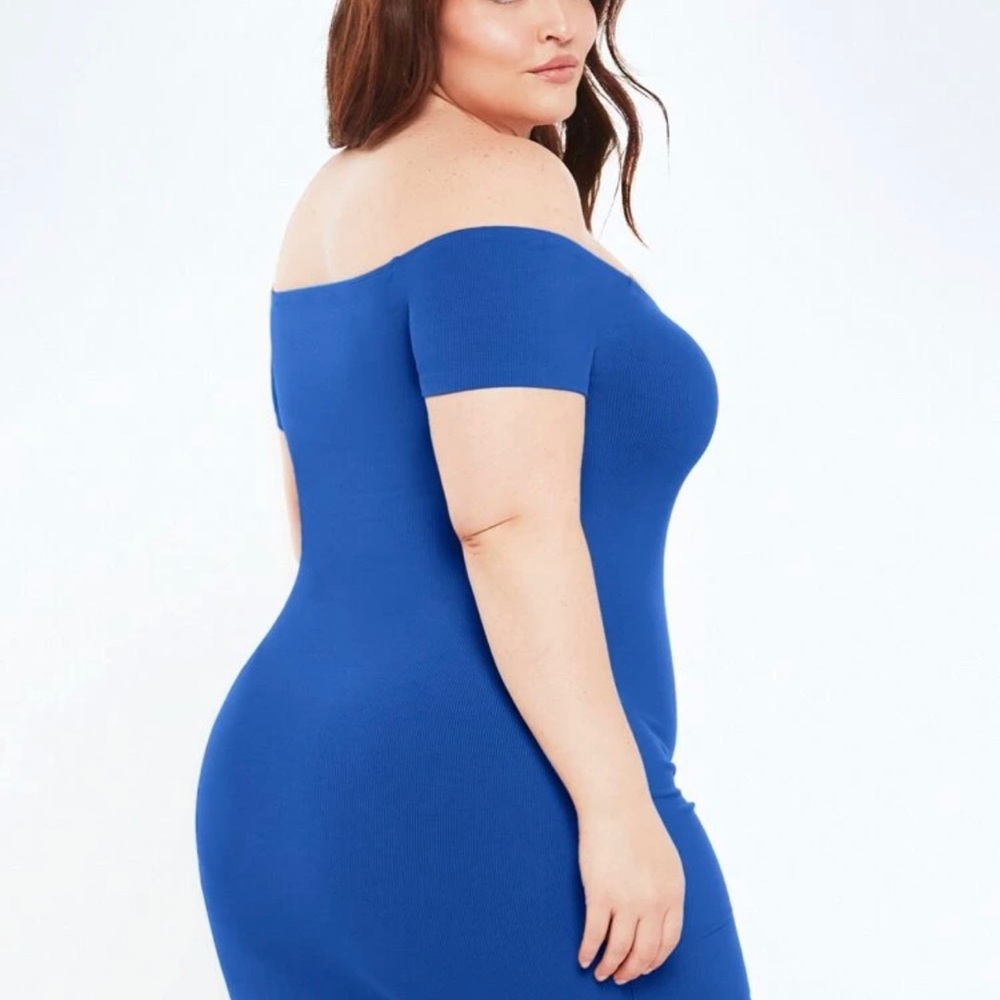 Dress - Picture 3 of 9
